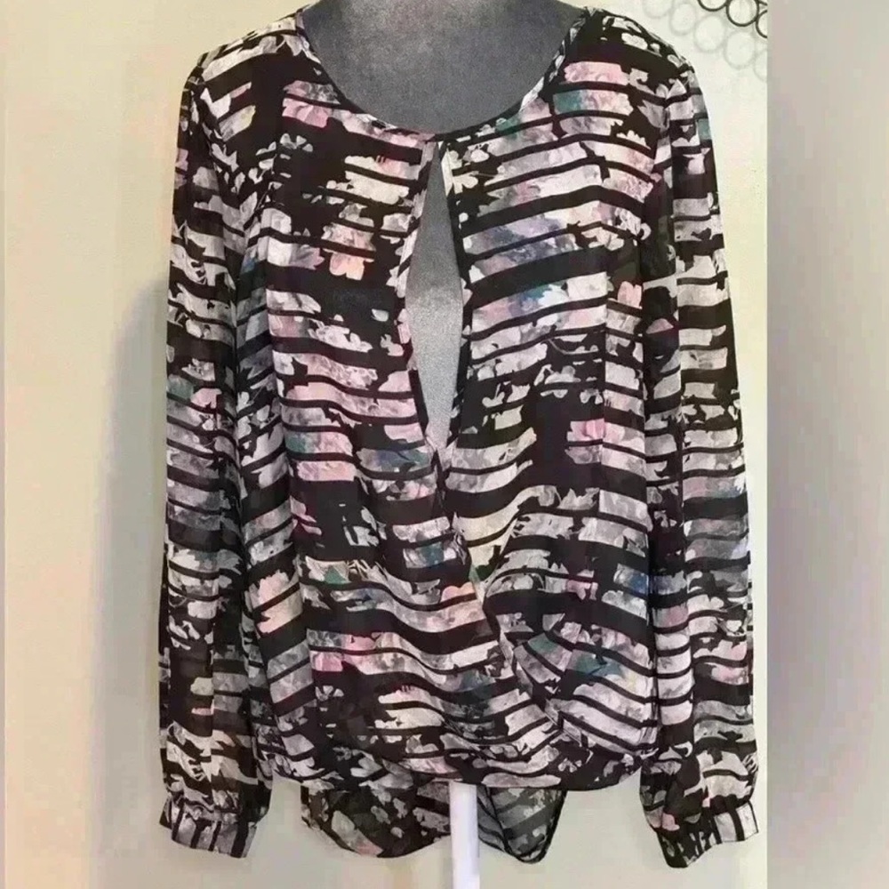 BAR III Black Stripe Floral Long Sleeve Blouse with open front & back